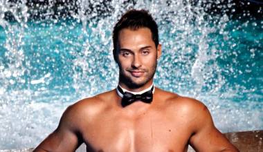 One of the Chippendales is telling you how to set the mood, so listen up.