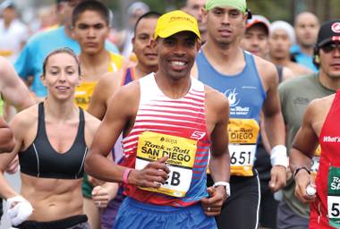 The elite athlete will be running as a pacer in the Rock ’n’ Roll Las Vegas Marathon this weekend.