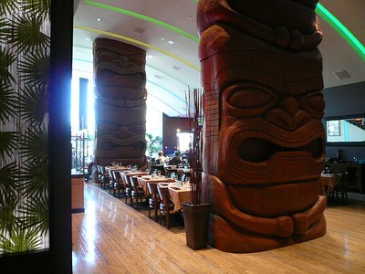 Trader Vic's New Year’s Eve Kiss 