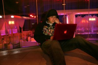 Seamless Afterhours presents the Late Night Syndicate featuring DJ Hollywood