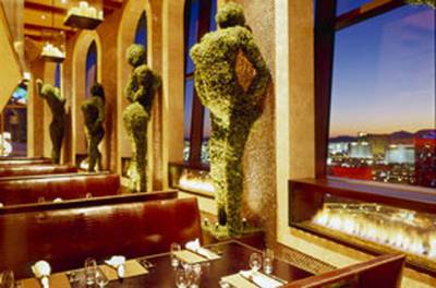 Happy Hour at Nove Italiano