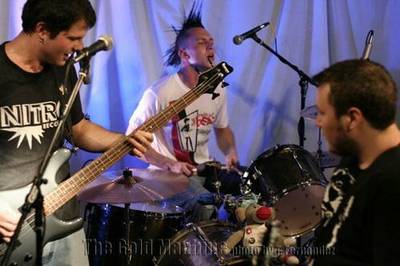 The Quitters at The Bunkhouse