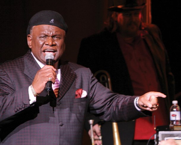 Flamingo headliner George Wallace recently took a break from his Strip show to perform at Just for Laughs.
