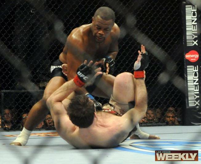 Rashad Evans defeats Forrest Griffin for the Light Heavyweight title. 