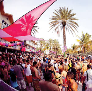 The Hard Rock Hotel's Rehab pool party... in Miami