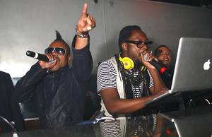 Apl.de.ap and Will.I.Am of the Black Eyed Peas perform at Prive in Planet Hollywood.
