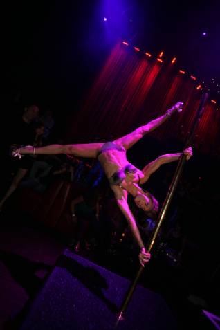 Pole-dancing competition 