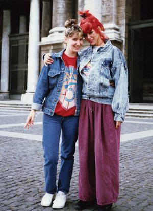 Annie Ample with her daughter, Holly, in Italy in 1989.