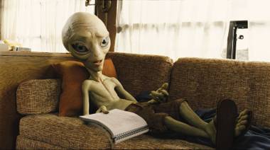 Chillin’ on the couch, alien style.