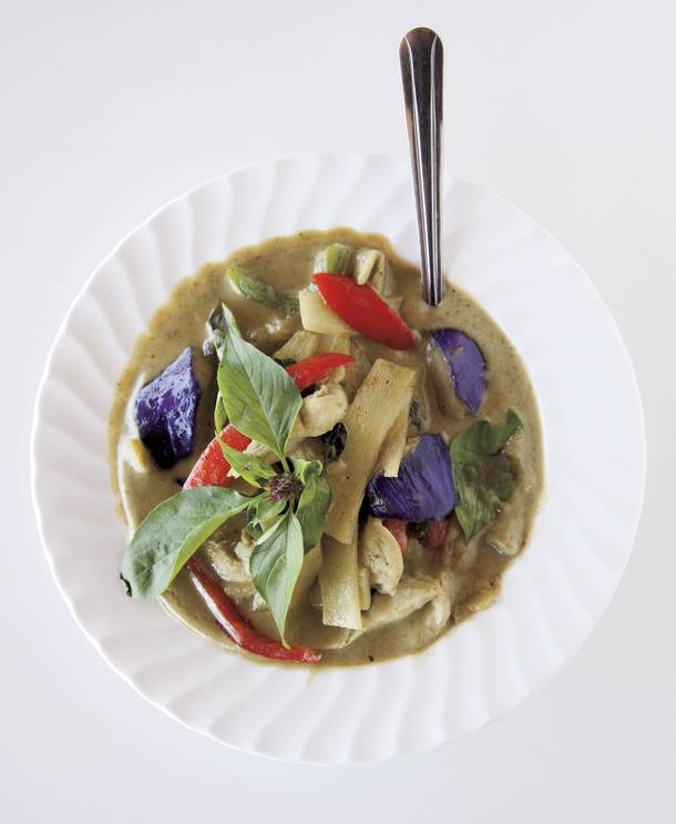 Prommares' green coconut curry.