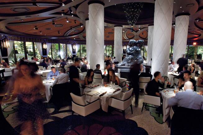 Dine, drink <em>and</em> party at Botero Supper Club.
