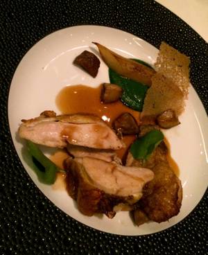 The <em>pièce de résistance</em> of Guy Savoy's white truffle menu: roasted guinea hen with salsify, hazelnut and watercress coulis and plenty of shavings of white truffles.