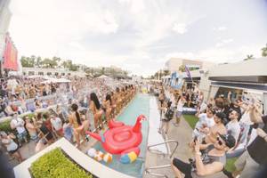 The Chainsmokers at Wet Republic, May 1
