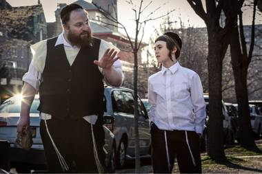 It stars real-life members of the community, with dialogue almost entirely in Yiddish.