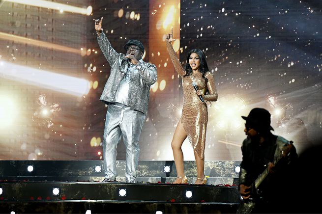 Cedric the Entertainer and Toni Braxton onstage at Cosmo.