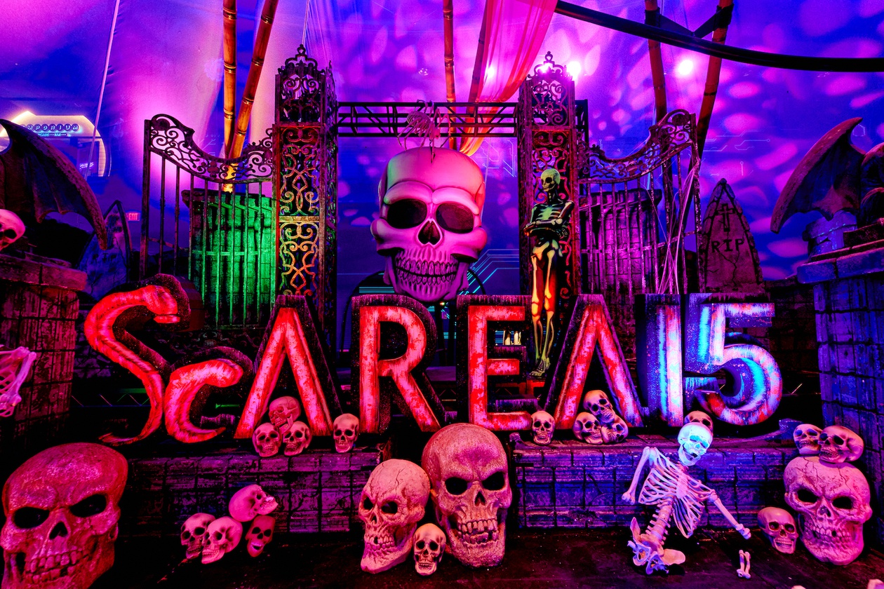 Discover the best Halloween events in Las Vegas for 2024! From the spooky scAREA15 experience to the iconic Sin City Halloween Ball, explore parties, family-friendly activities and festive dining options.