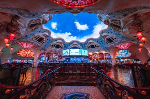 Sunset Station’s Gaudi Bar