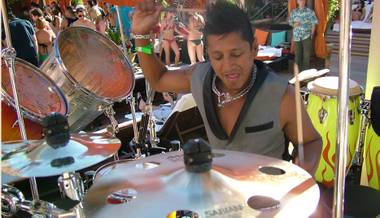 Percussionist Ravi Drums opened the 2009 season of Sunset Sessions at Tao Beach on Sunday, April 19 with a high energy set accompanying the tunes of DJ Donald Glaude. 