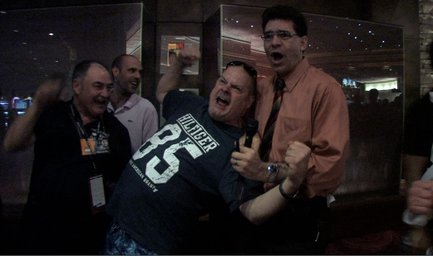 Swinging Fight Fans