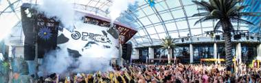 Leave it to Las Vegas nightlife to devise a way to throw pool parties in the winter.