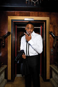 In an era of entertainment specialists, Wayne Brady is an all-around performer who can do comedy, drama or music.