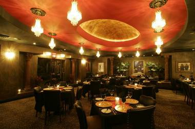 A view of the restaurant at the Artisan Hotel. The hotel's lounge has become a popular late-night hangout for entertainers and musicians who come to the bar after their shows.