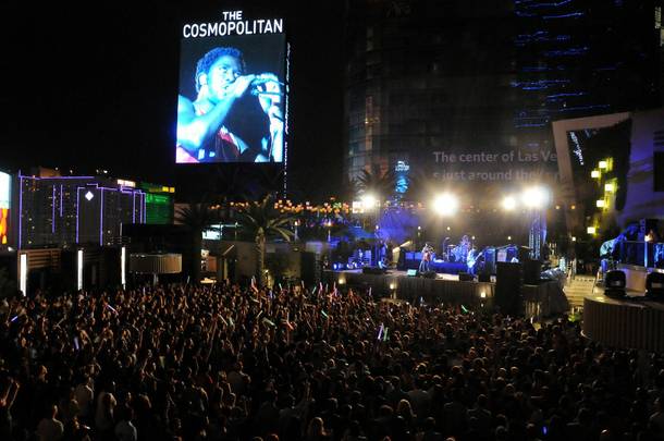 Bloc Party played Cosmopolitan's Boulevard Pool on August 11, 2012.