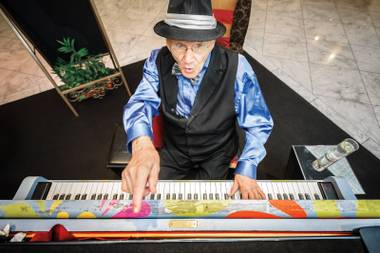 Royal Resort's 95-year-old pianist, Joe Vento, says his repertoire nears 25,000 songs. But what's the most requested?