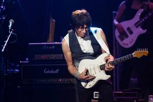 What the Pearl show needed much, much more of was Jeff Beck.
