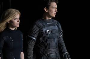 DF-14999r Reed Richards (Miles Teller) and Sue Storm (Kate Mara) harness their daunting new abilities to save Earth from a former friend turned enemy. Photo credit: Alan Markfield