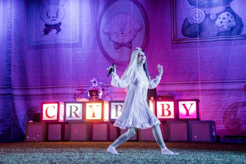 Melanie Martinez Gives Her Young Fans A Pop Music Education Las