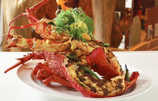 Lakeside offers one of the most spectacular seafood experiences you’ll ever have.