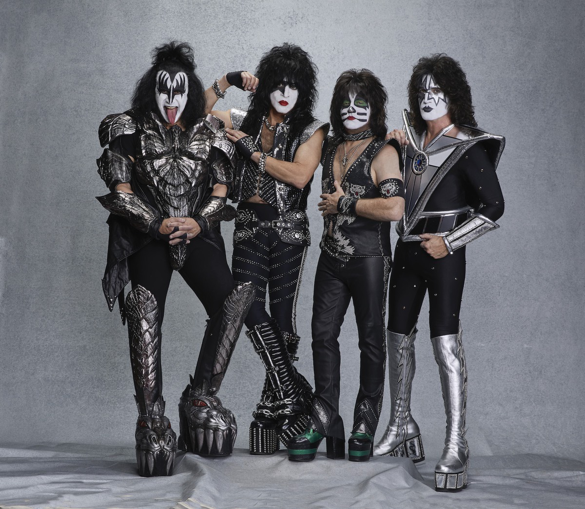 kiss_Brian_Lowe_ph_t1200.jpg?