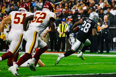 Raiders running back Josh Jacobs runs for a touchdown during the second half of the team’s loss to&nbsp;Washington.