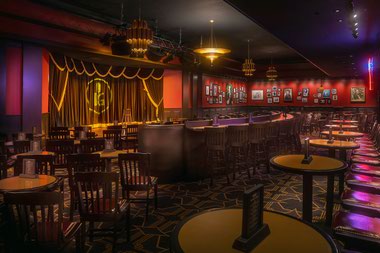 The separate lounge space adds a dynamic pre- and post-show element, but the real advantage is the location.