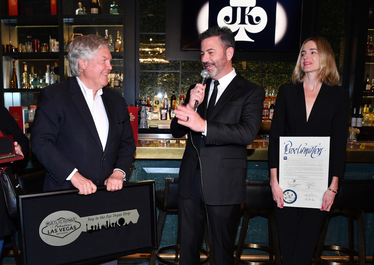 Jimmy Kimmel Celebrates His Las Vegas Club Reopening With A Key To The