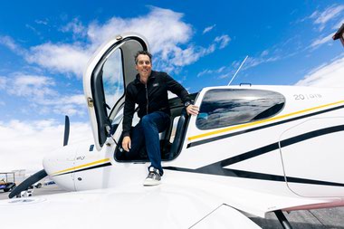 (Left) Paul Sallach, president of All In Aviation, in a Cirrus SR20&nbsp;GTS