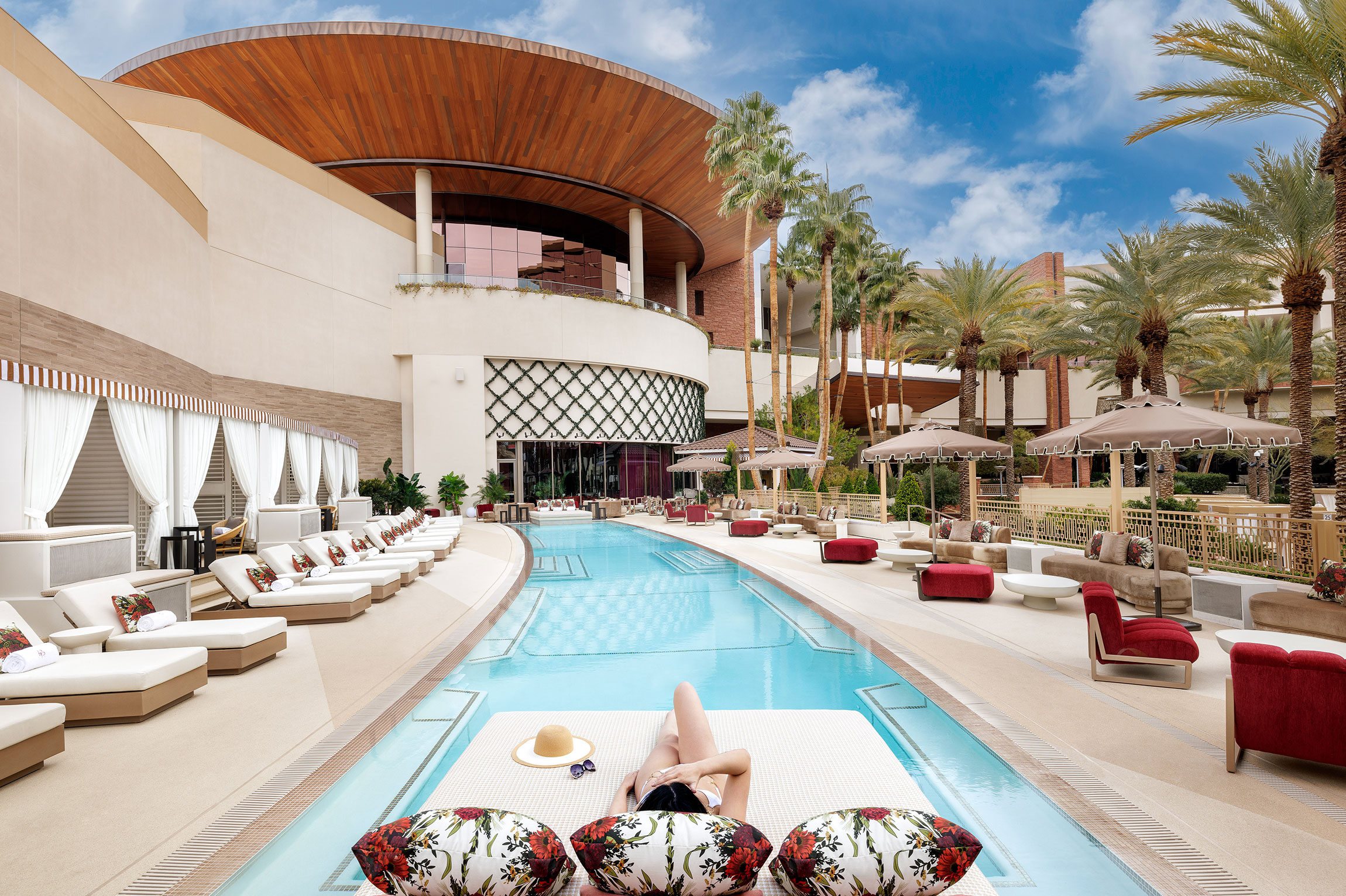 Resort World Las Vegas Pool – Pool Review