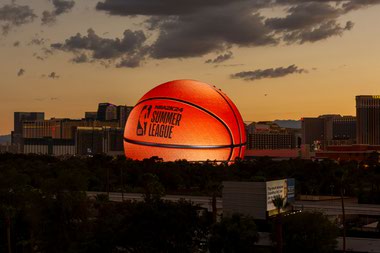 Sphere showing off during NBA Summer League