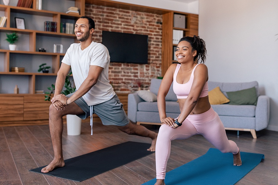 Summer can be a long period of inactivity for our bodies, but it doesn’t have to be; there are a lot of easy workouts you can do indoors with little to no equipment.