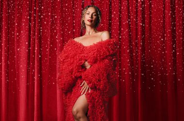 Explore top Las Vegas holiday events in 2025, including the Magical Forest, Nutcracker Night Market, Leona Lewis’ Christmas show, festive markets, dining and seasonal attractions across the valley.