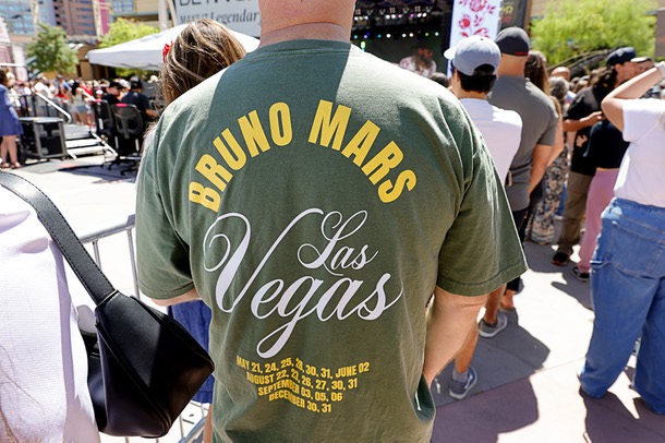 A man wears a Bruno Mars in Toshiba Plaza Friday, April 10, 2026, during “Bruno Mars Day” in Las Vegas.