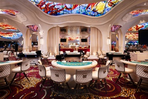 Sunset Station’s Gaudi Bar