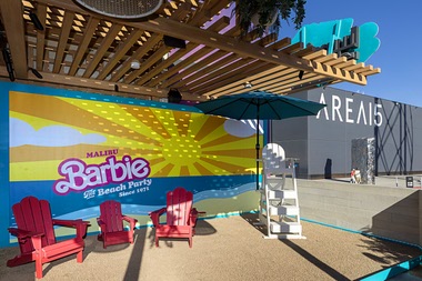 Malibu Barbie&nbsp;Cafe