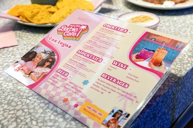 Malibu Barbie&nbsp;Cafe