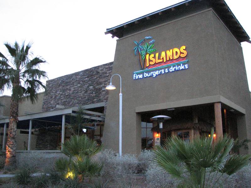 Islands Fine Burgers & Drinks